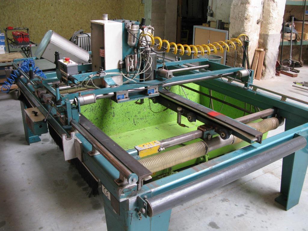 Fraiseuse de portes KVAL DL-2 pour de panneaux sandwich, boi, Ophalen, Gebruikt, Elektrisch, KVAL