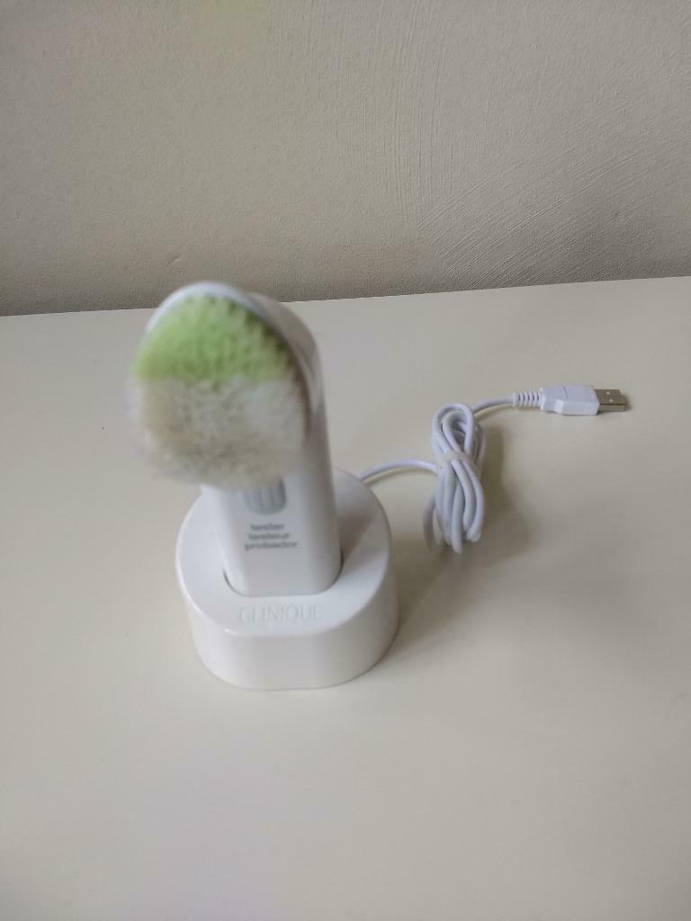 Clinique - brosse de soin du visage, Electroménager, Équipement de Soins personnels, Comme neuf, Autres types, Enlèvement ou Envoi