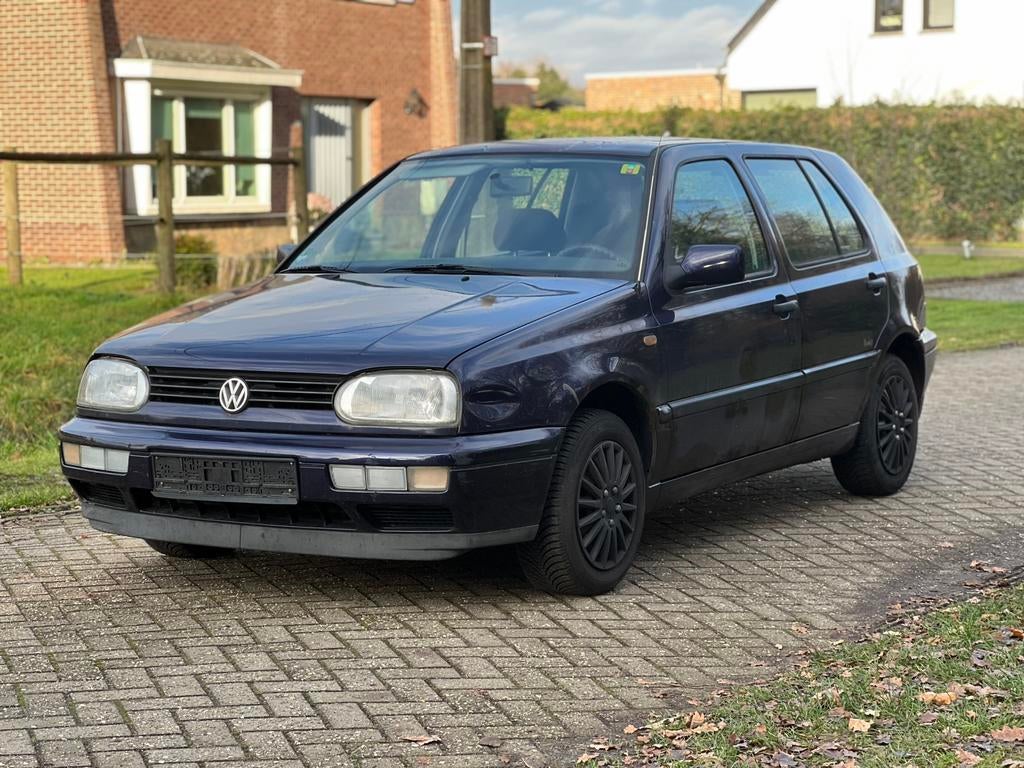 Volkswagen Golf 3 1.8 Essence Automatique 165 000 km 1000€, Autos, Volkswagen, Entreprise, Achat, Golf, Verrouillage central, Toit ouvrant