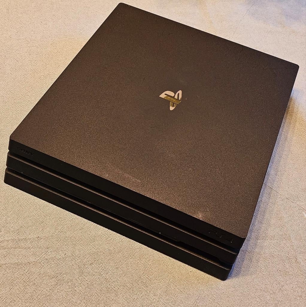 Sony Playstation 4 Pro 1Tb