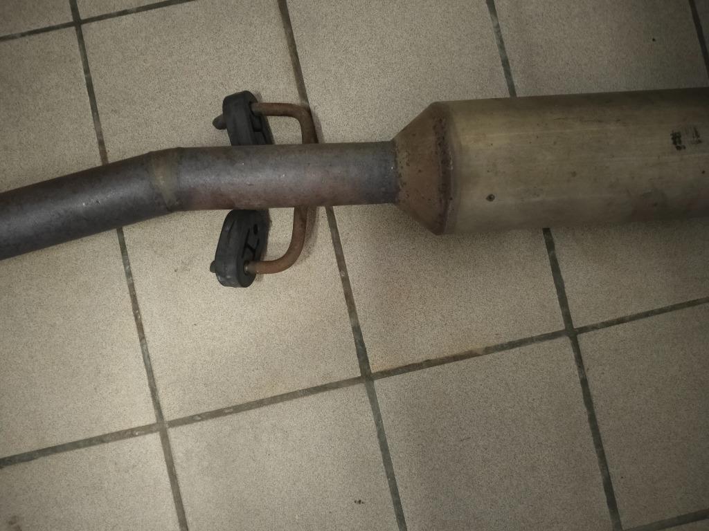 Echappement silencieux central honda CRX et delsol, Enlèvement