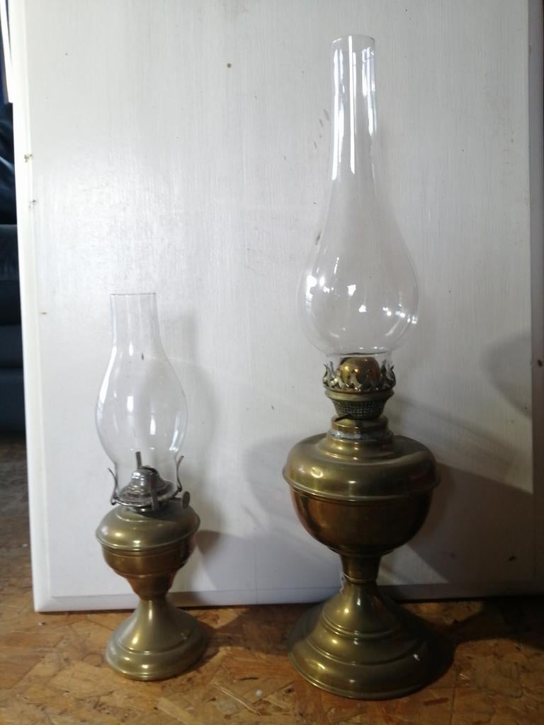 2 oude petroleumlampen, Ophalen