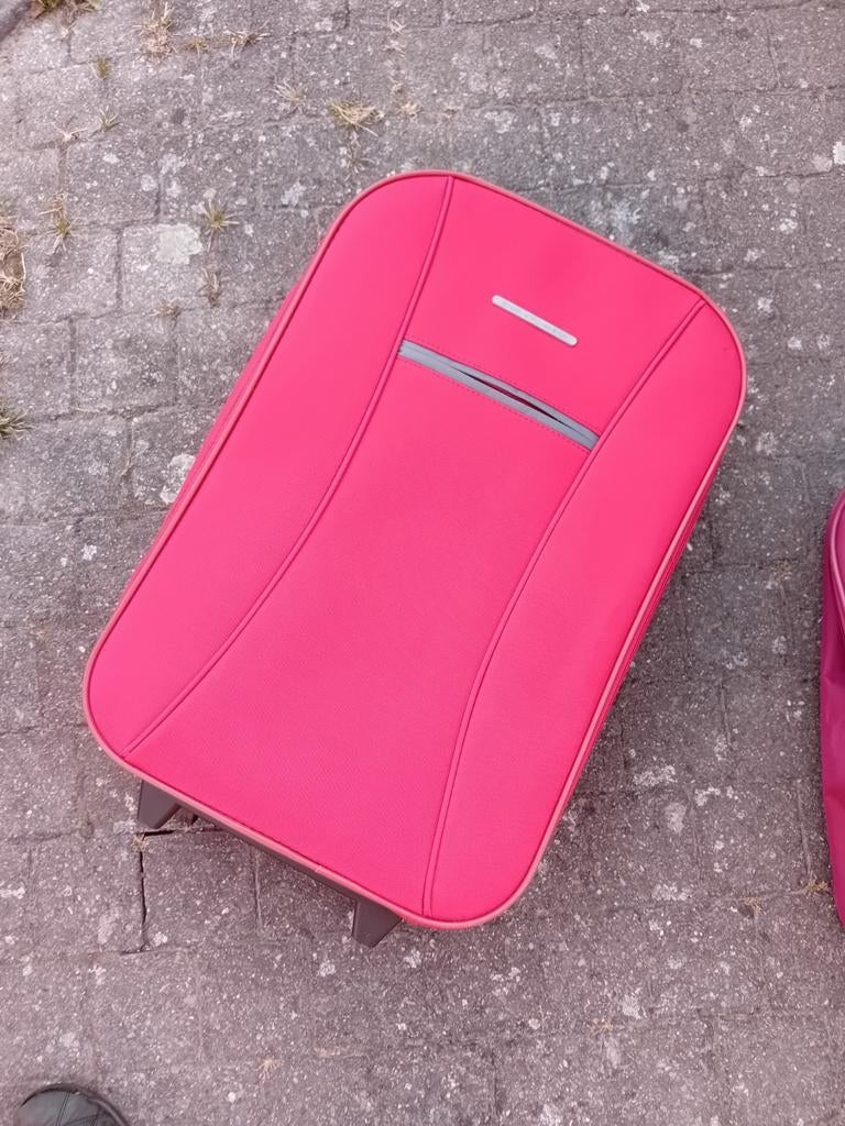Reiskoffer - koffer - trolley - reistas, Ophalen, Zo goed als nieuw, Overige materialen, Wieltjes