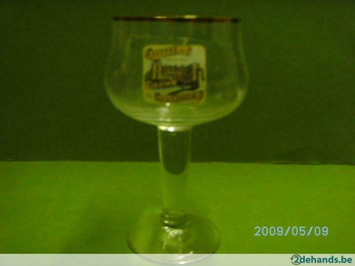 glas Kasteelbier Ingelmunster op voet 1st, Huis en Inrichting, Ophalen, Nieuw, Glas of Glazen