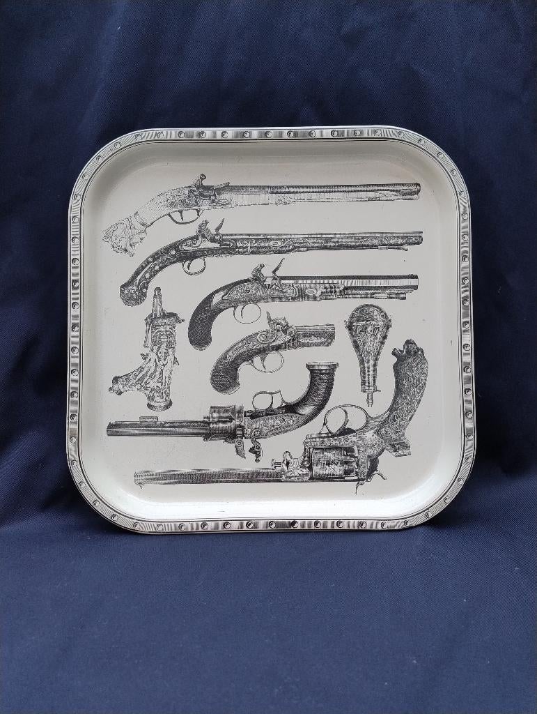 Fornasetti Guns, plateau vintage., Enlèvement ou Envoi