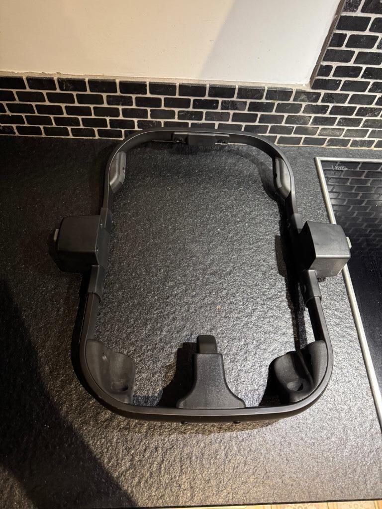 Adaptateur Nuna pour poussette UppaBaby, Enfants & Bébés, Sièges auto, Autres marques, Autres méthodes, Enlèvement, Utilisé