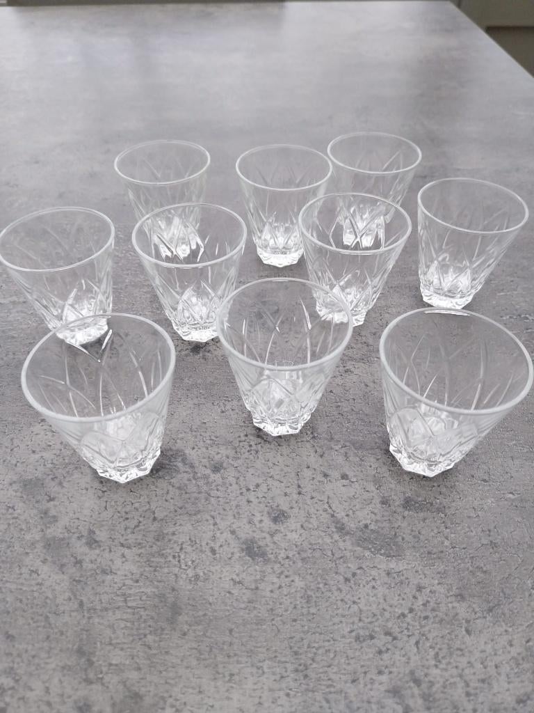 9 druppelglaasjes, Ophalen, Zo goed als nieuw, Borrel- of Shotglas