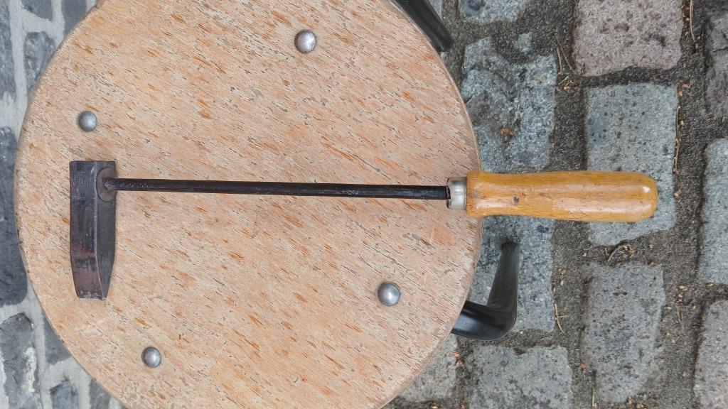antieke, oude soldeerbout 250 gr.met houten steel, Enlèvement