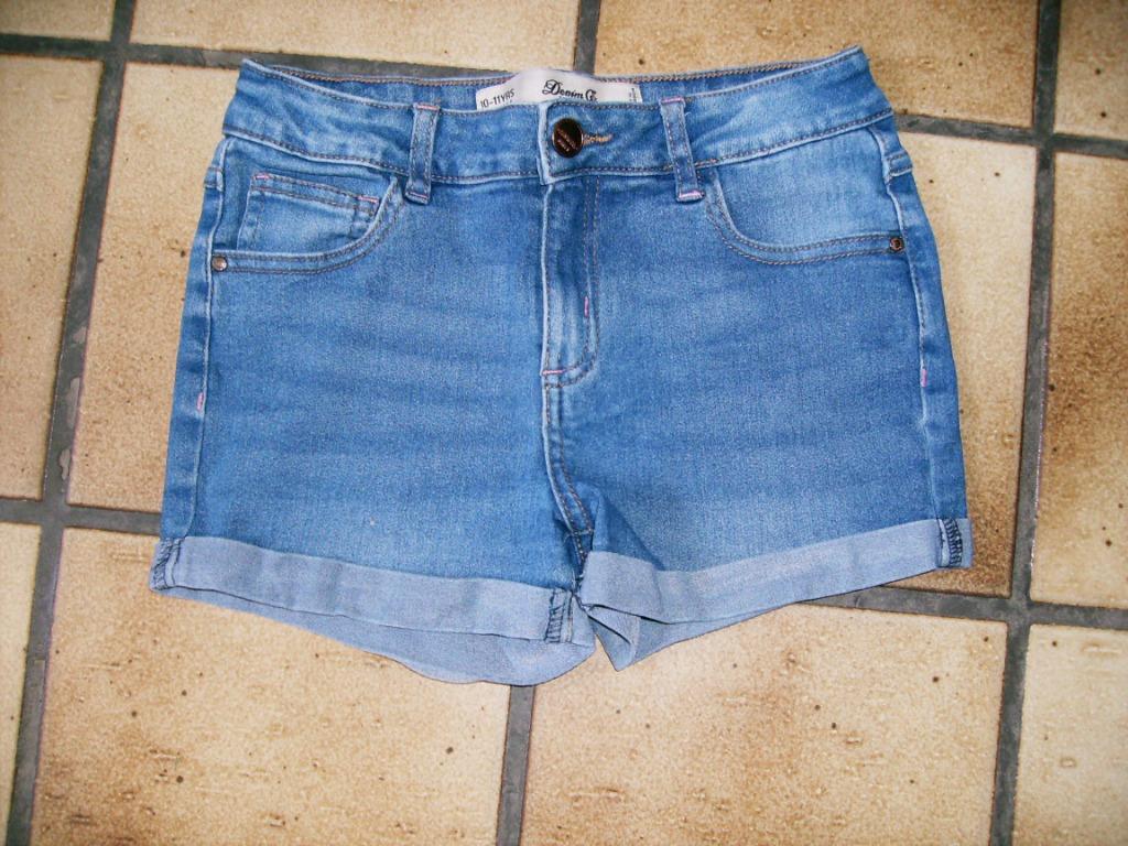 jeans shortje mt 146, Enlèvement ou Envoi, Utilisé, Fille, Pantalon