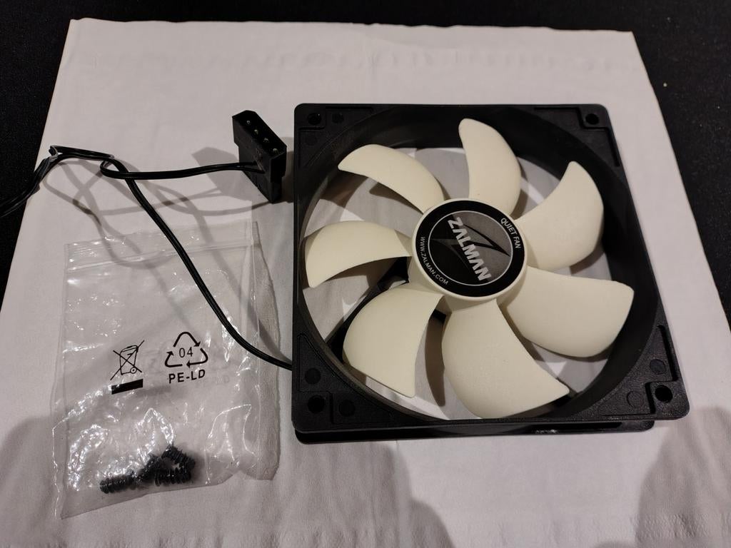 Ventilateur pour boitier ordinateur  Zalman  12cm  occasion., Informatique & Logiciels, Enlèvement ou Envoi, Utilisé, Refroidisseur ordinateur à air
