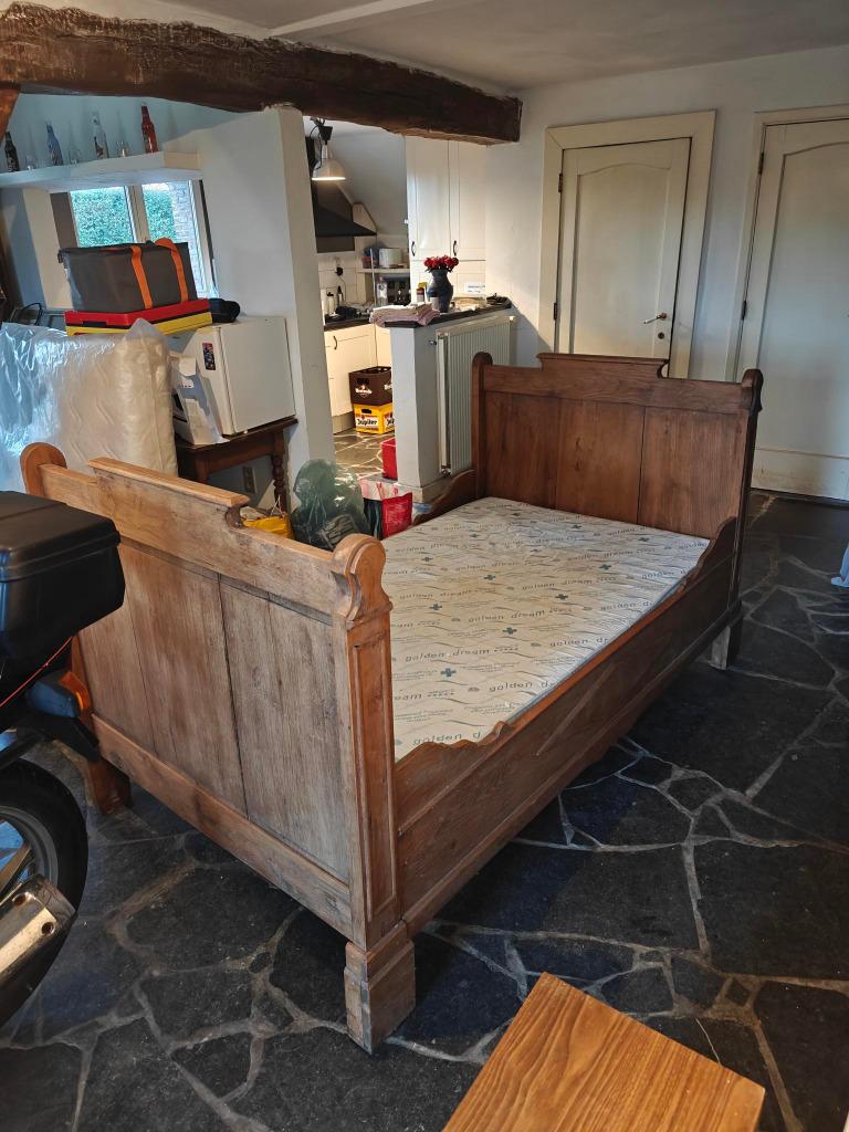 Antiek massief houten bed - Petit lit - Twijfelaar, Antiquités & Art, Enlèvement