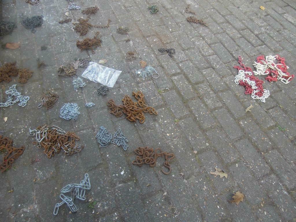 stalen ketting - plastick kettingen, Ophalen, Gebruikt