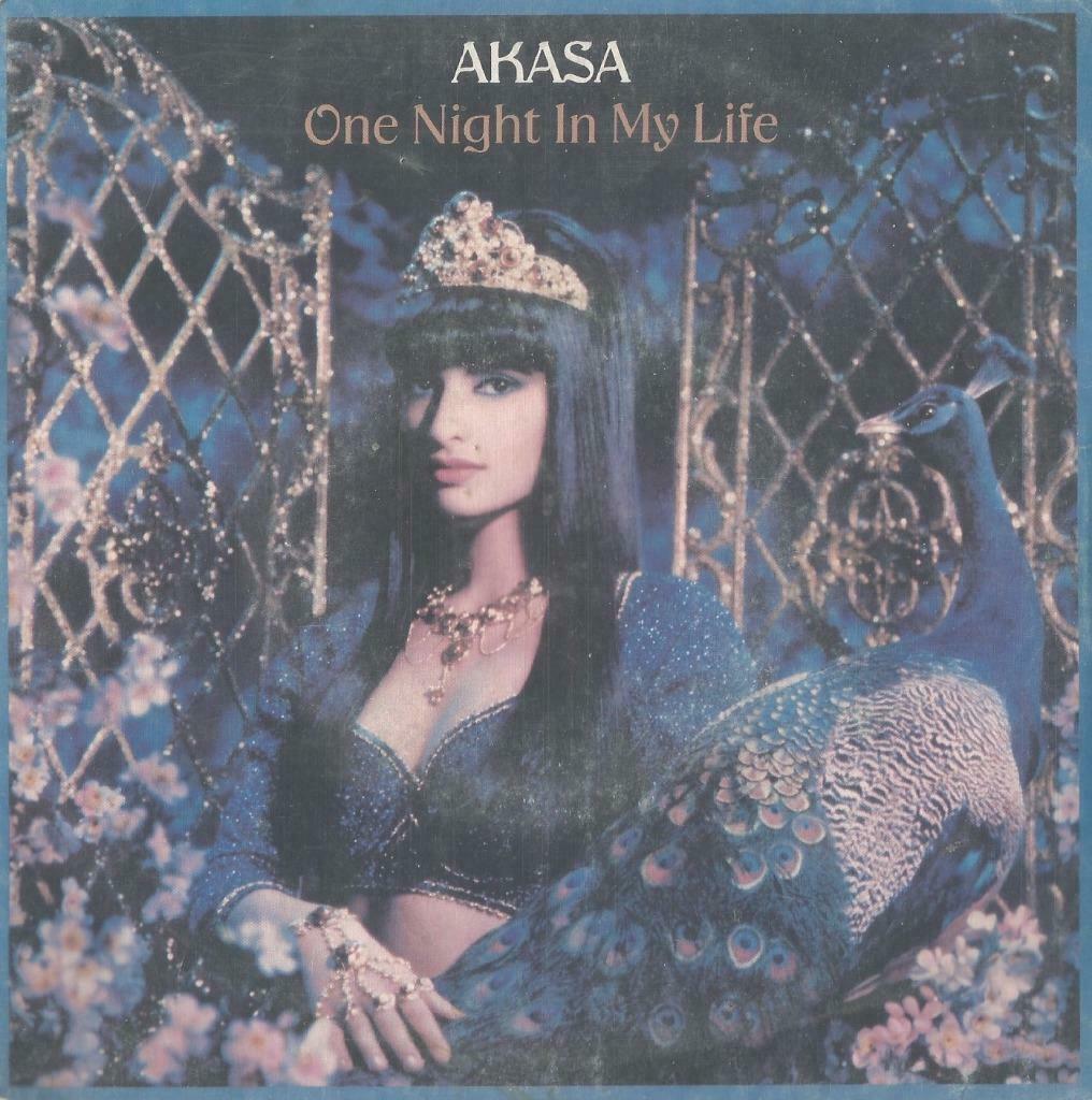 Akasa – One night in my life / Shadows – Single, Enlèvement ou Envoi, Utilisé, Pop