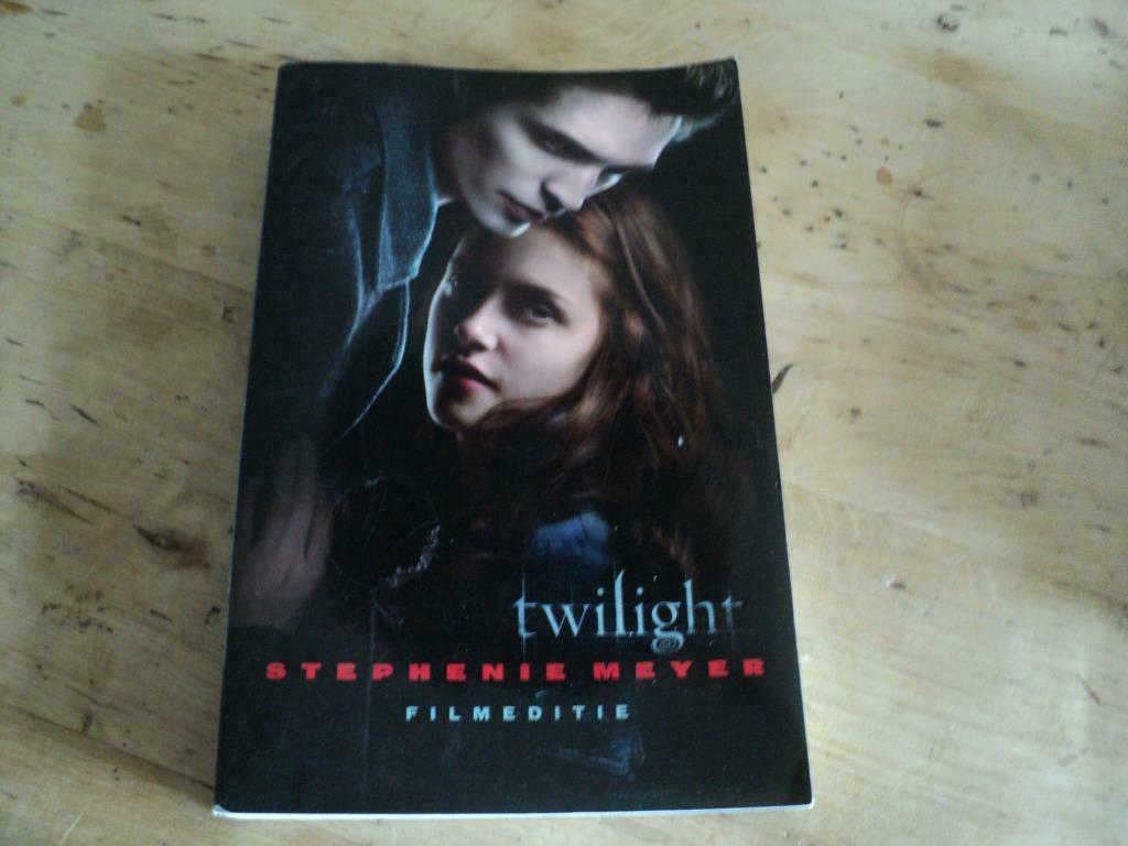 boek Twilight ( filmeditie)  Stephenie Meyer, Boeken, Ophalen of Verzenden, Zo goed als nieuw