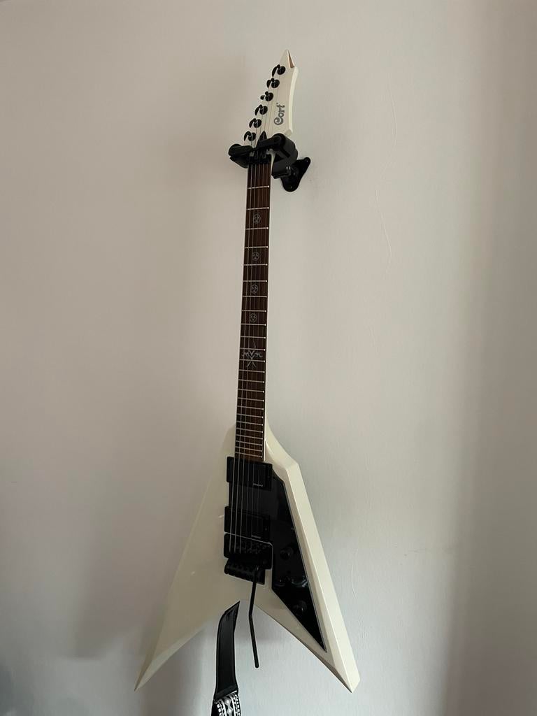 Guitare électrique - Cort Flying V, Musique & Instruments, Enlèvement, Neuf, Solid body, Autres marques