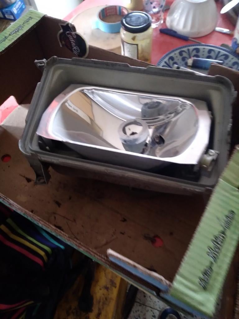 Boîtier de phare de la Volvo 340 sur la gauche, Autos : Pièces & Accessoires, Enlèvement ou Envoi, Volvo
