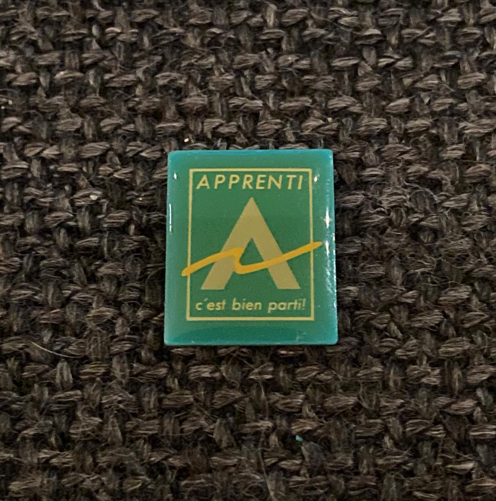 PIN - APPRENTI, Envoi, Utilisé, Autres sujets/thèmes, Insigne ou Pin's