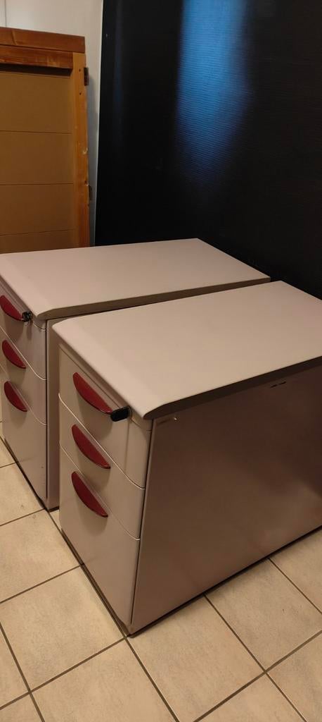 Bureau professionnel, Enlèvement, Comme neuf