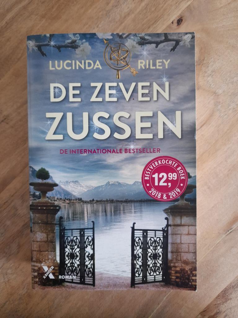 De zeven zussen - Lucinda Riley, Ophalen of Verzenden, Zo goed als nieuw, Lucinda Riley