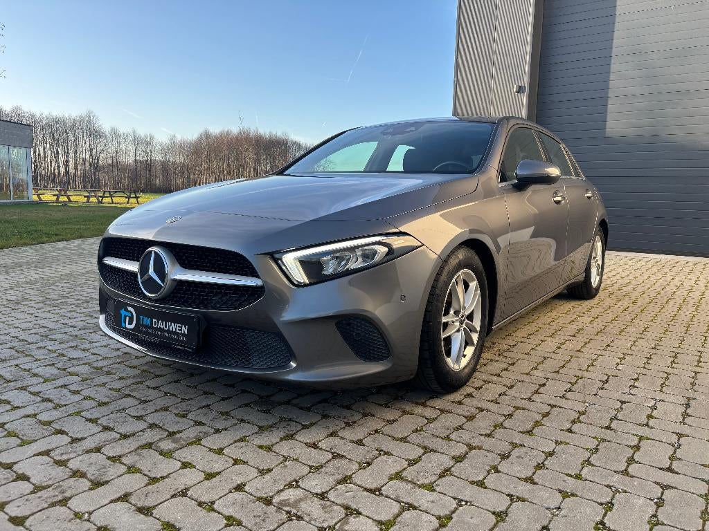 Mercedes-Benz A 160 Style LED Camera Navi Carplay Android, Auto's, Voorwielaandrijving, Euro 6, 4 cilinders, Leder en Stof