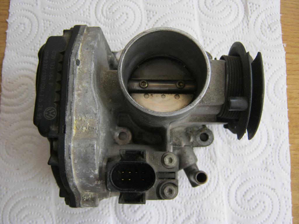 Boîtier de papillon vw polo OE - NUMÉRO 030133064F, Enlèvement ou Envoi, Seat
