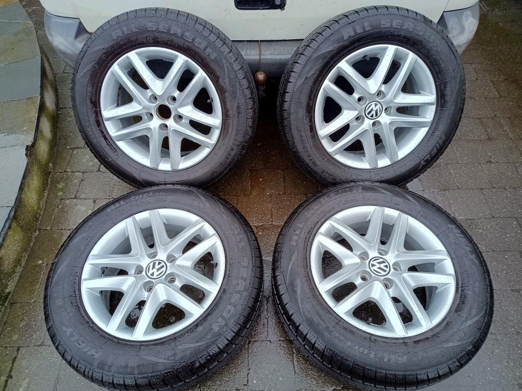 Roues d'origine avec pneus d'hiver Volkswagen AudiSeatSkoda, 215 mm, 4 Saisons, 16 pouces, Enlèvement