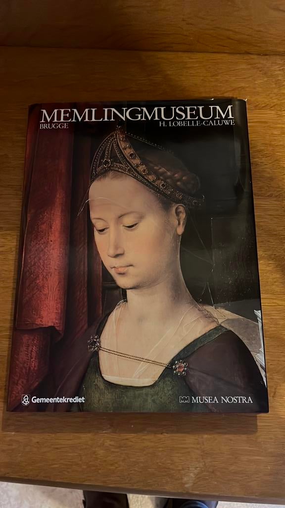 Memlingmuseum Brugge, Ophalen, Zo goed als nieuw