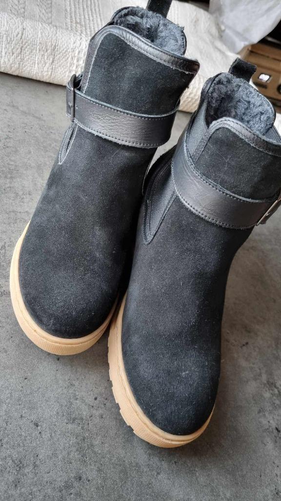 Laarzen Aigle 38 nieuw in de doos, Kleding | Dames, Schoenen, Nieuw, Lage of Enkellaarzen, Zwart, Verzenden