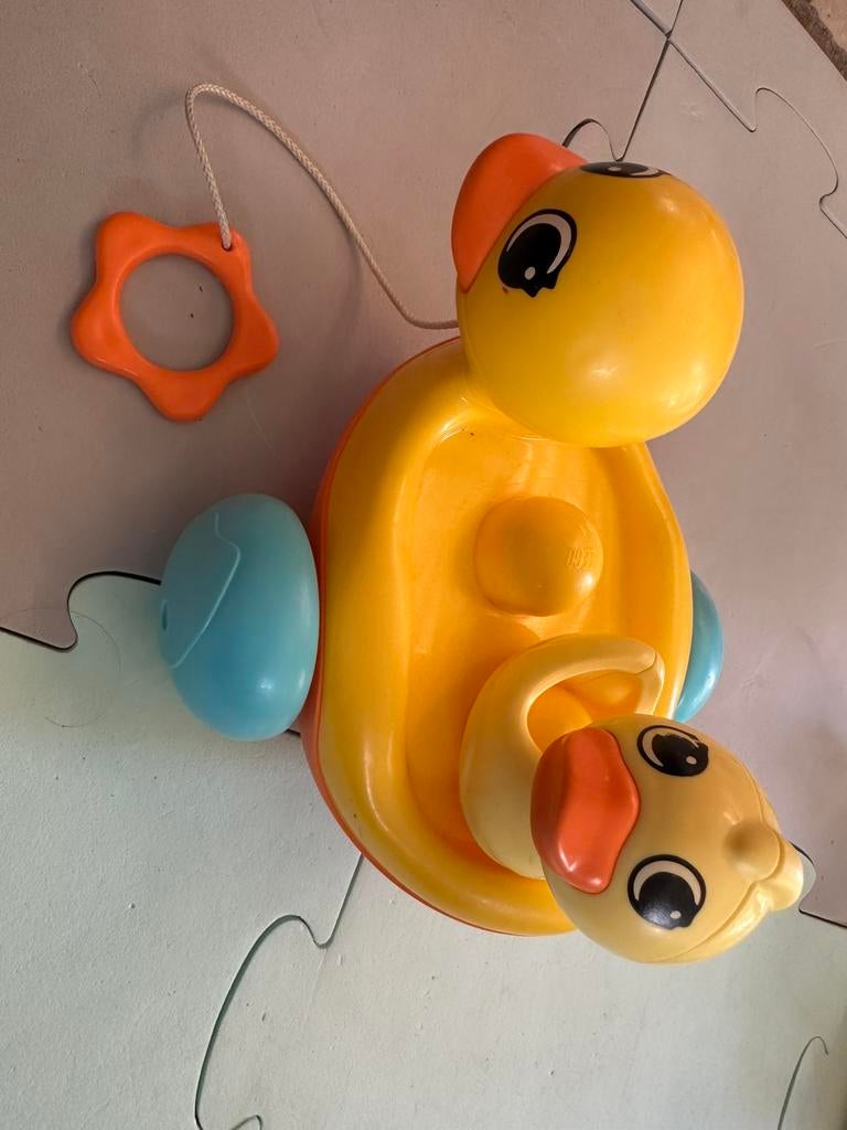 Trekeend LEGO en bouwstenen met verschillende figuren., Kinderen en Baby's, Ophalen, Zo goed als nieuw