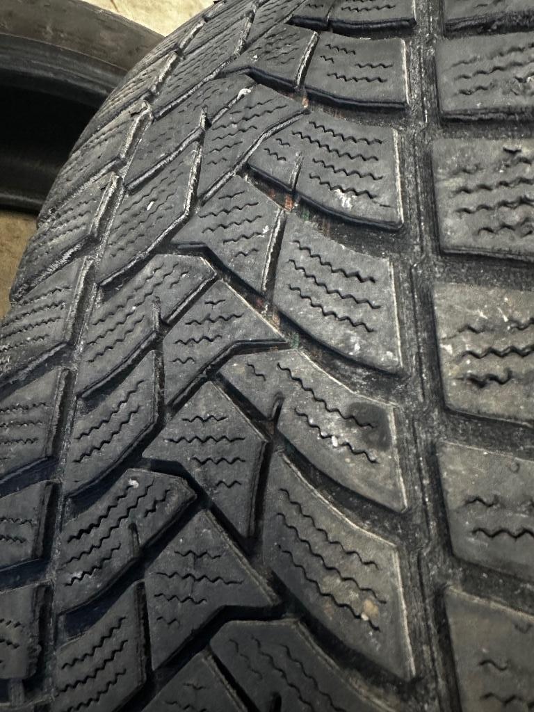 4 pneus hiver Dunlop “205 55 R17 95V”, Autos : Pièces & Accessoires, Pneus hiver, 205 mm, Enlèvement, Utilisé