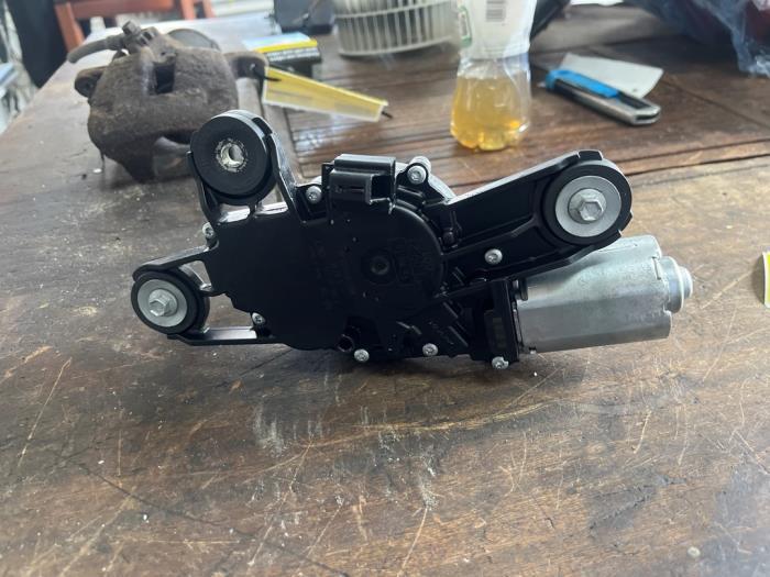 Moteur essuie-glace arrière d'un Ford Fiesta, -, 3 mois de garantie, -, -