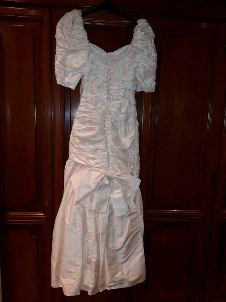Te koop : Prachtige zijden trouwjurk., Kleding | Dames, Trouwkleding en Trouwaccessoires, Ophalen, Gedragen, Wit, Trouwjurk