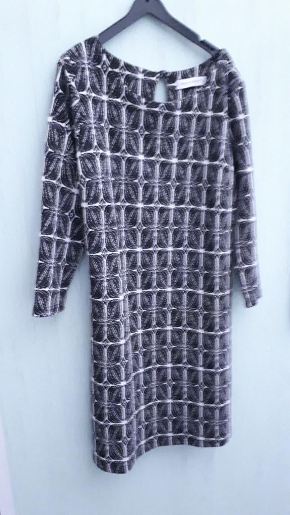 Très jolie robe Rinascimento taille M, Enlèvement