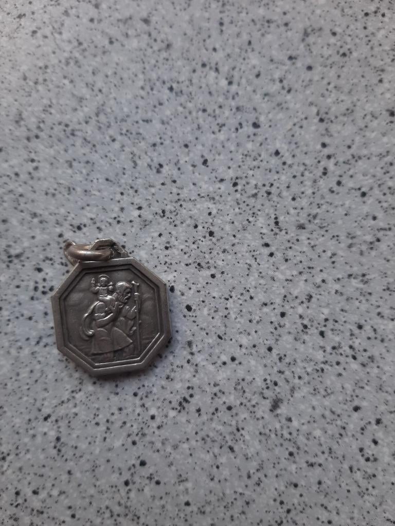 Oude pelgrimsmedaille Maria & Sint-Christoffel, Ophalen of Verzenden, Gebruikt, Sieraad, Christendom | Katholiek