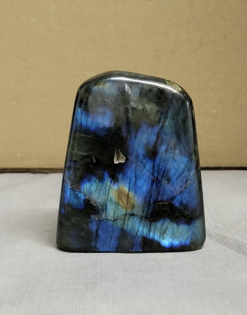 Labradorite, Enlèvement ou Envoi
