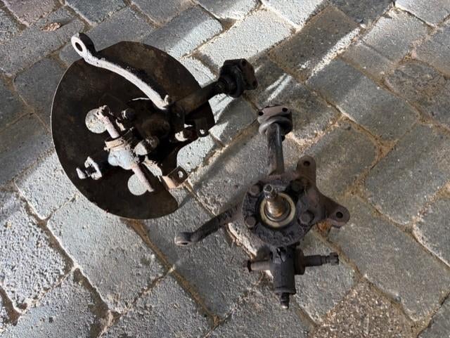 Voorwielophanging Triumph TR2-3-3A, Enlèvement
