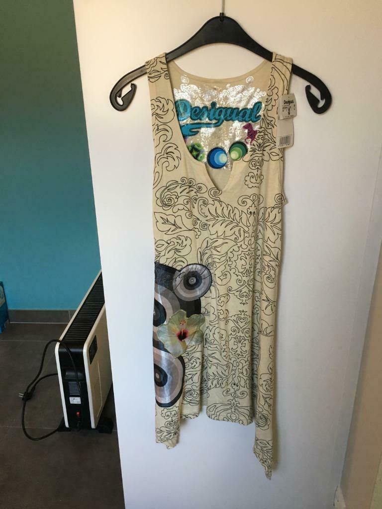 Nieuw!: Jurkje Desigual maat M, Kleding | Dames, Jurken, Nieuw, Maat 38/40 (M), Beige, Boven de knie, Ophalen