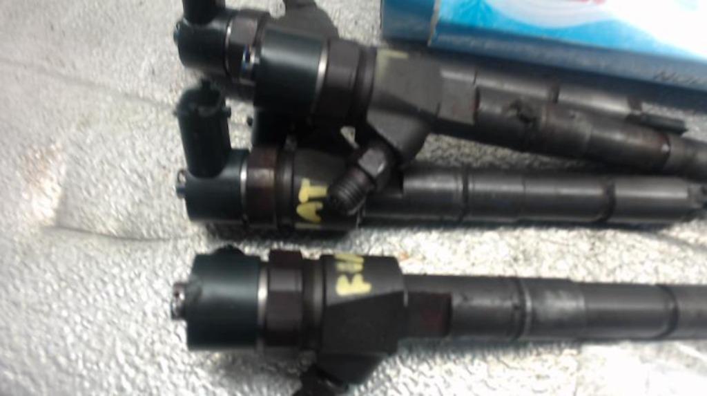 Injecteur Fiat Bravo 2 1.9JTD 110kw 044110243 LP/13834, Autos : Pièces & Accessoires, Moteurs & Accessoires, Enlèvement ou Envoi