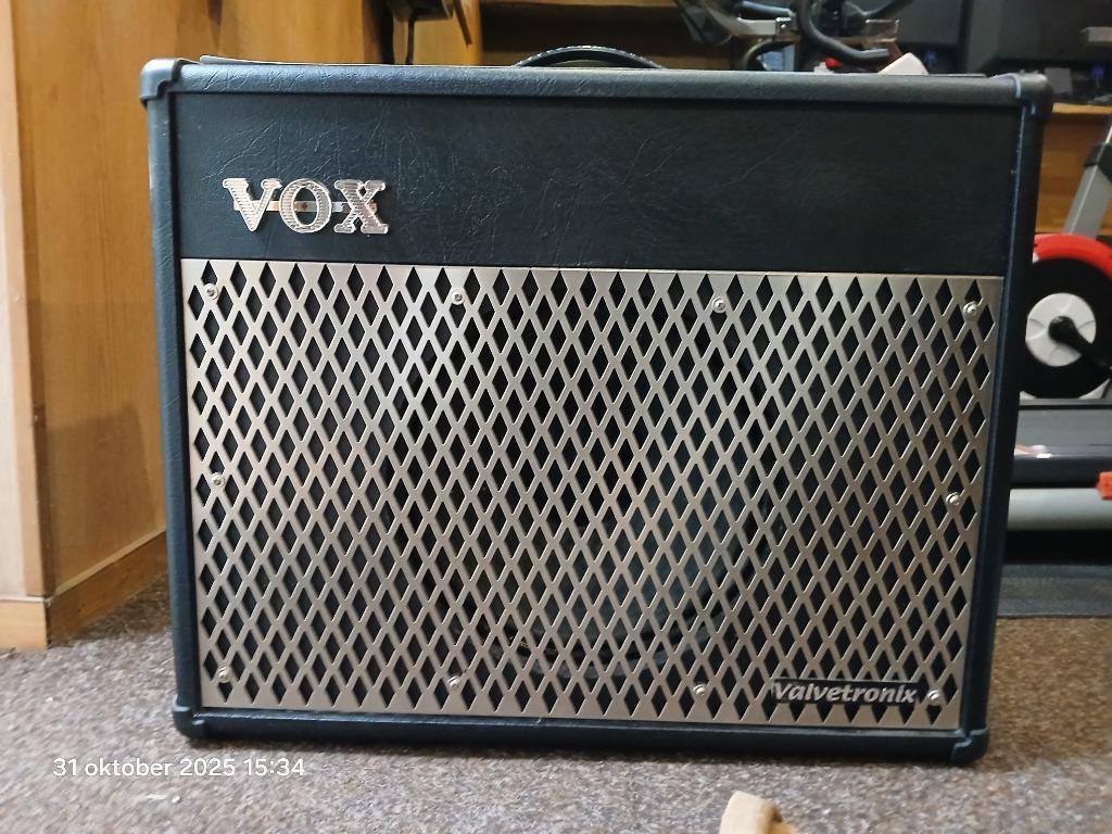Vox Valvetronix VT50, Enlèvement, Comme neuf, Guitare, 50 à 100 watts