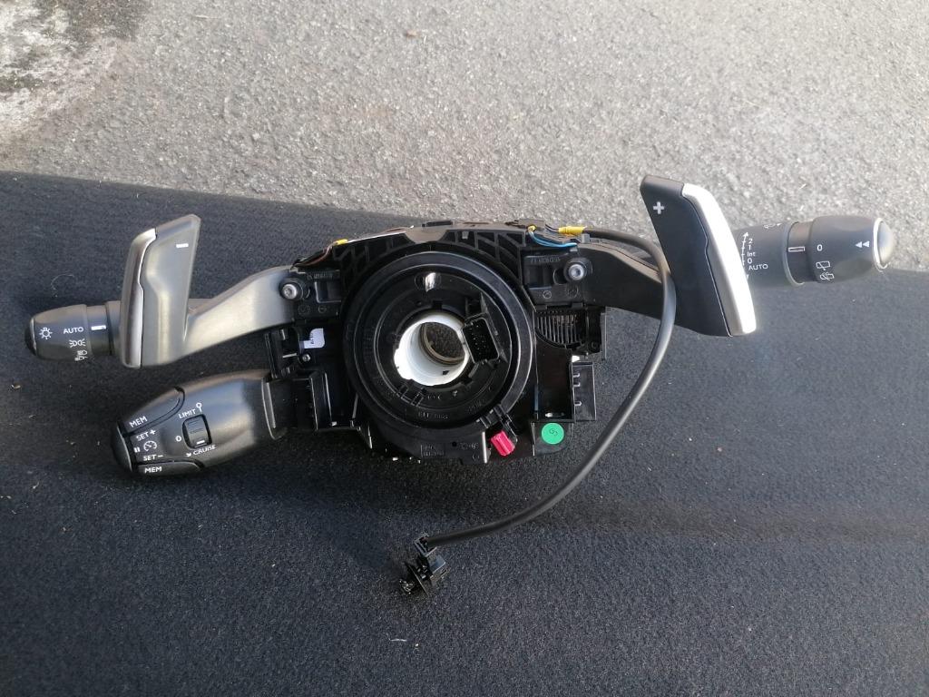 Schakelaar Peugeot 208 en 2008 P21E 2020-2021-2022 98235557Z, Ophalen of Verzenden, Gebruikt, Peugeot