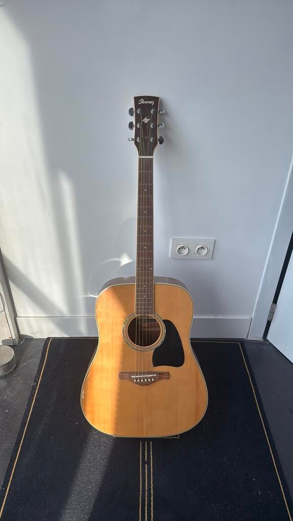 Ibanez AW300-NT, Ophalen, Zo goed als nieuw
