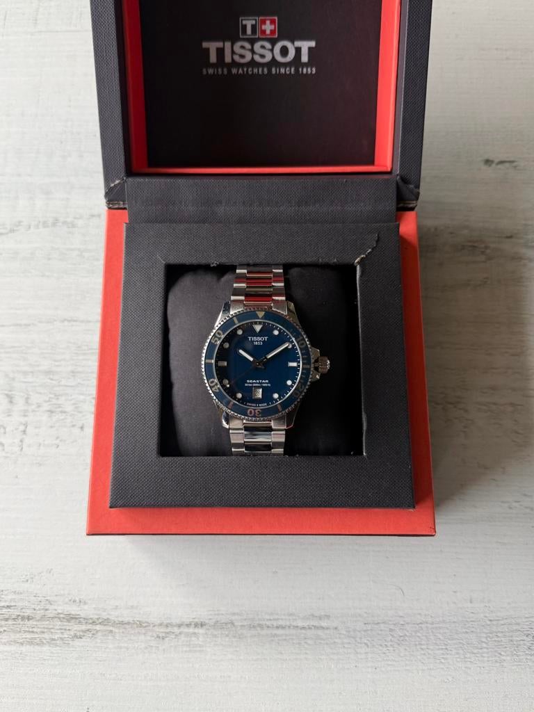 Tissot Seastar 1000 - Bleu, Montre-bracelet, Autres marques, Enlèvement ou Envoi, Acier