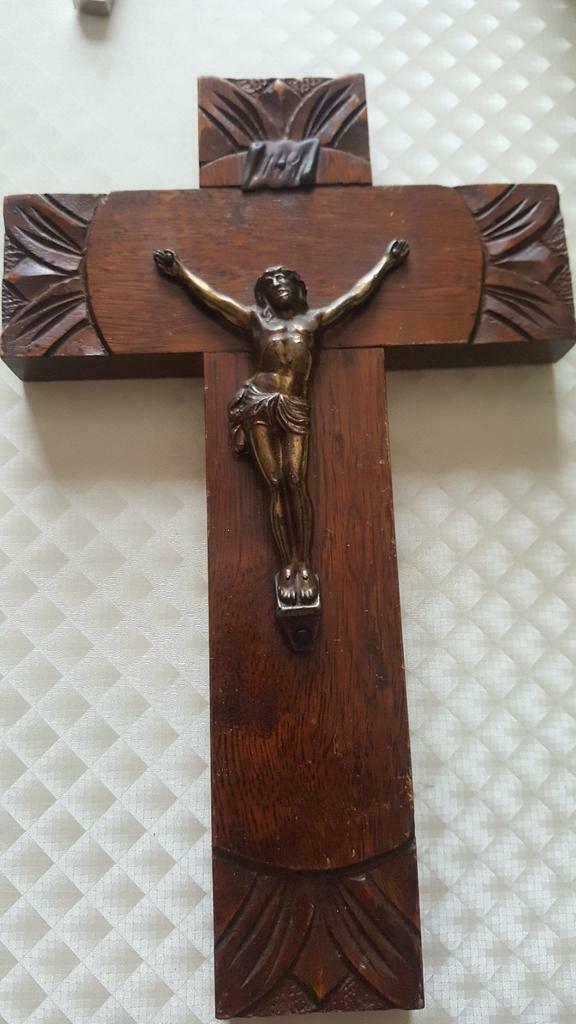 een oud houten kruis, Antiek en Kunst, Antiek | Religieuze voorwerpen, Ophalen of Verzenden