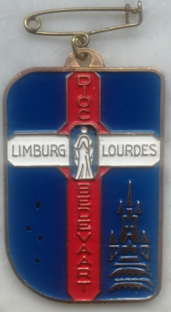 Speldje bedevaart Lourdes - Limburg Staat: In zeer goede nie, Verzamelen, Ophalen of Verzenden, Zo goed als nieuw, Sieraad, Christendom | Katholiek