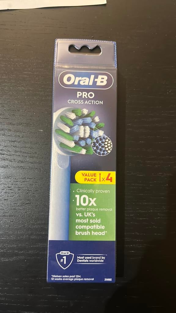 Oral B Pro, 4 têtes de recharge, Handtassen en Accessoires, Uiterlijk | Mondverzorging, Ophalen, Nieuw, Opzetborstel