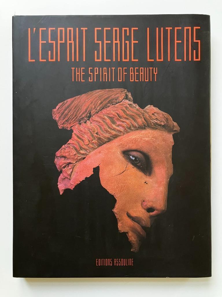 L'Esprit Serge Lutens - The Spirit of beauty, Enlèvement