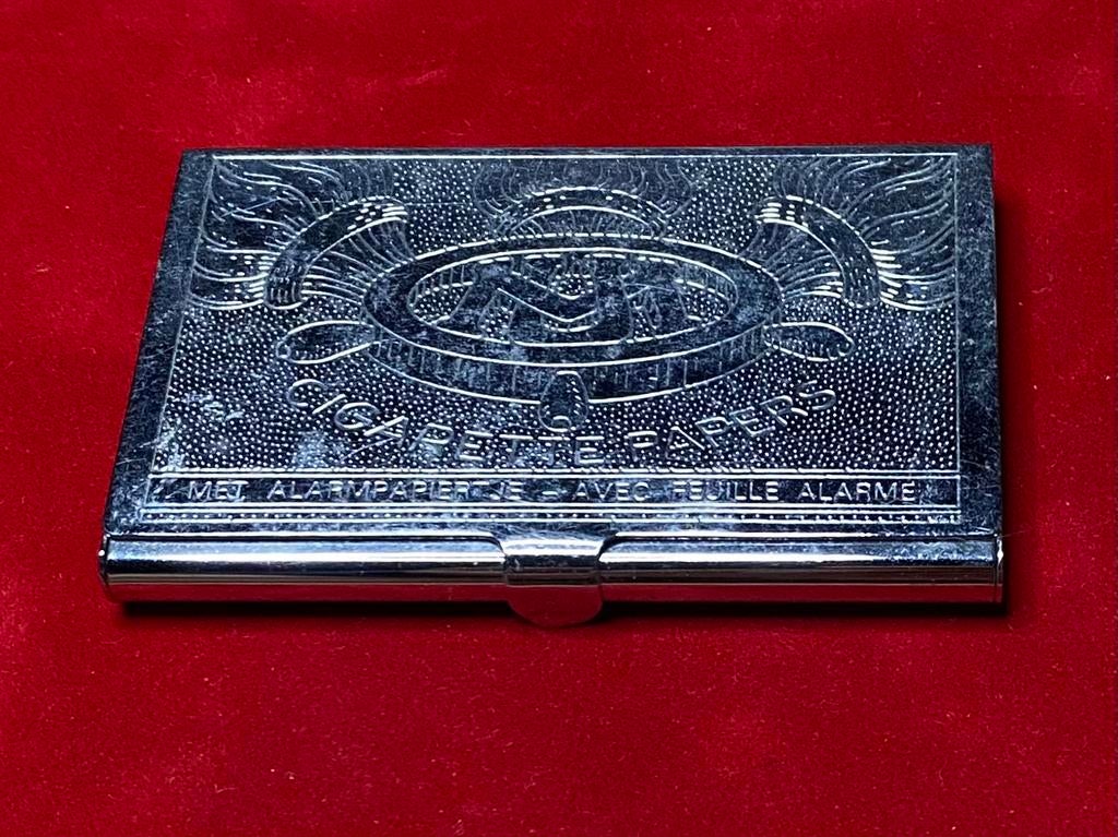Metalen doosje voor sigarettenblaadjes, Ophalen of Verzenden, Zo goed als nieuw, Tabaksdoos of Verpakking