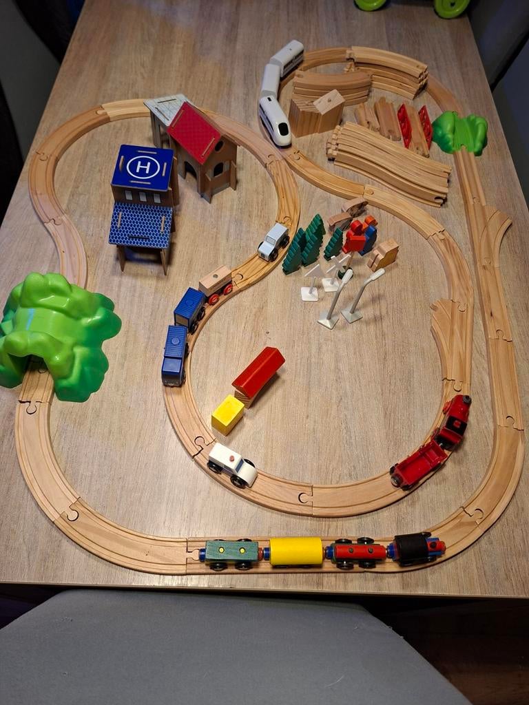 Grote houten treinset, Ophalen, Zo goed als nieuw