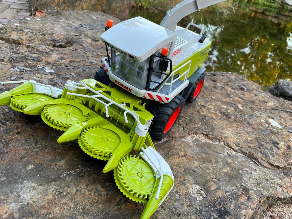 bruder maïshakselaar claas jaguar 900, Ophalen of Verzenden