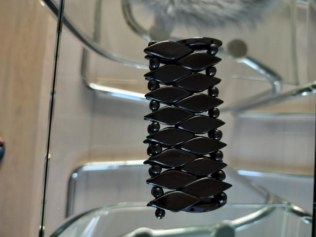 Armband, zwart in hout, Handtassen en Accessoires, Armbanden, Ophalen, Zo goed als nieuw, Zwart, Hout